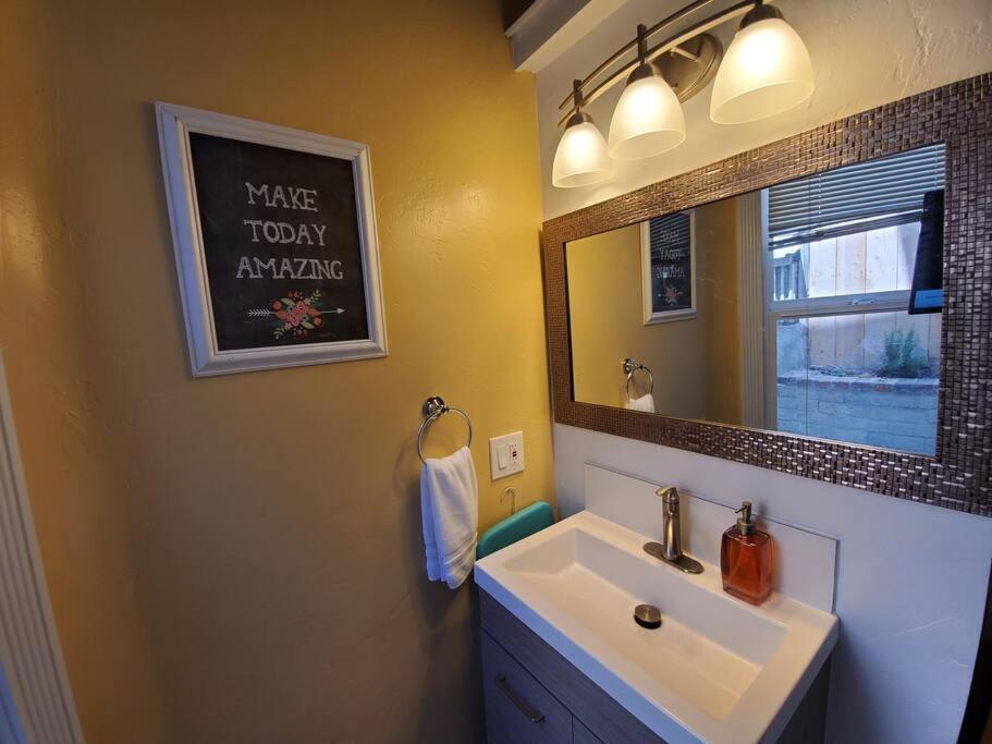 Appartement Centrally Located Studio And Cozy Place Perfect For Travelers And Couples! Located In San Diego Downtown! Perfect For Your Quick Getaway! Extérieur photo